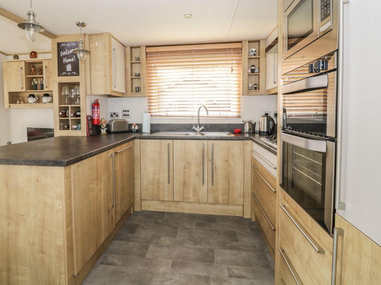 27 View * Norwich